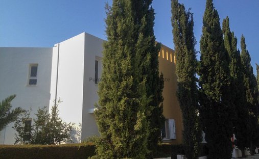 Villa in Perivolia, Larnaca, Cyprus 1