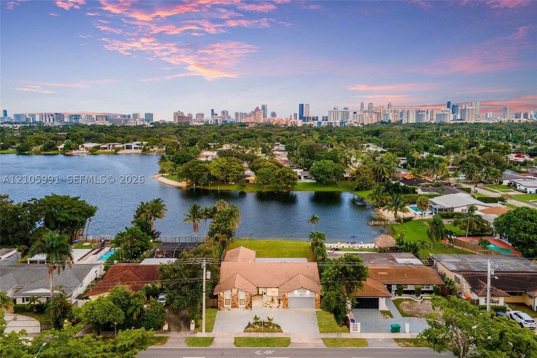 House in North Miami Beach, Florida, United States 1 - 19097015