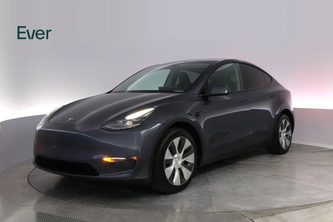 Suv in San Francisco, CA, United States 2 - 19055983