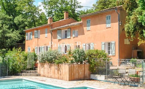 Landhaus in Camps-la-Source, Provence-Alpes-Côte d'Azur, Frankreich 1