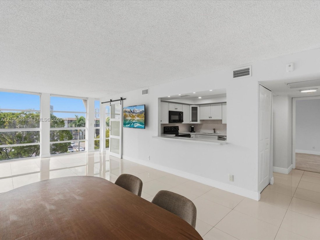 Condominio en Hallandale Beach, Florida, Estados Unidos 4 - 19097523