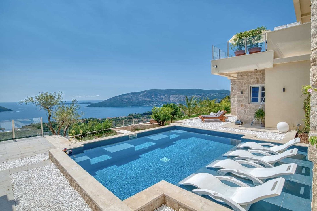 Villa en Podi, Herceg Novi Municipality, Montenegro 2 - 16503940