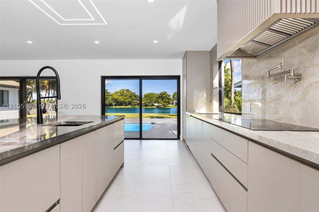 House in North Miami Beach, Florida, United States 4 - 19097015
