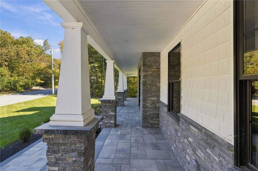 House in Cranston, Rhode Island, United States 4 - 19096492