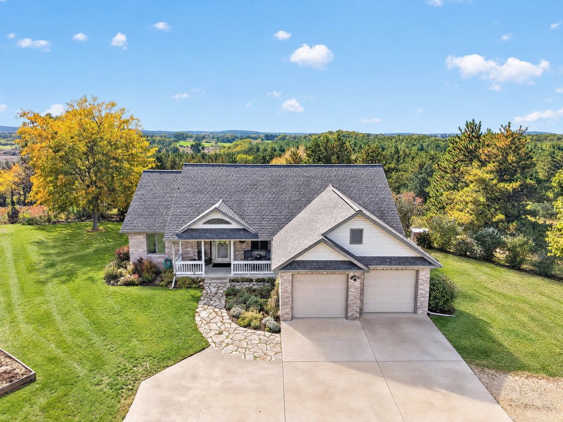 House in Montello, Wisconsin, United States 2 - 19095615