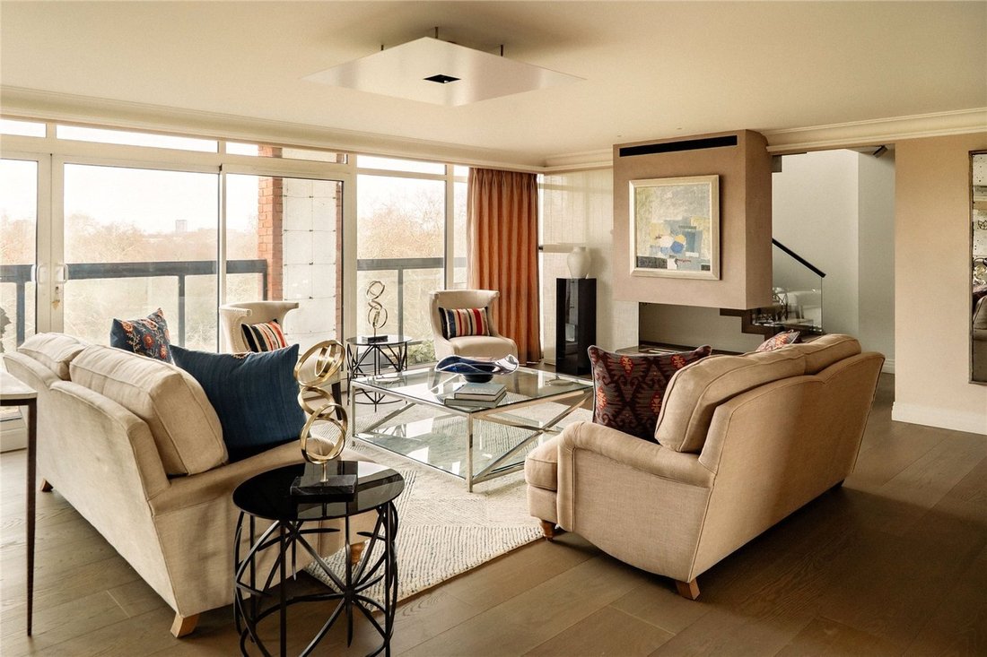 Appartamento a Campden Hill, Kensington e Chelsea, Inghilterra 1 - 19096904