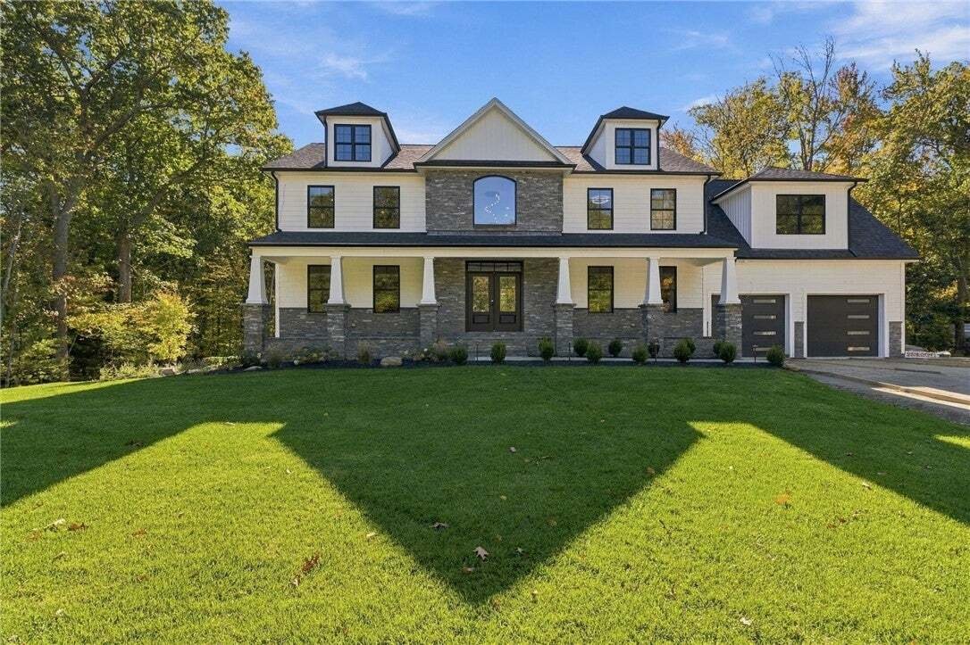 House in Cranston, Rhode Island, United States 1 - 19096492