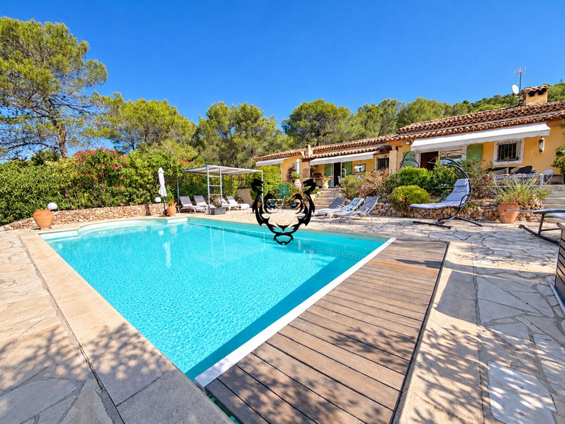 Maison à Ecarts, Roquebrune-sur-Argens, France 1 - 19095445