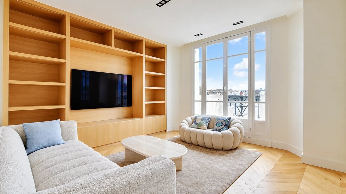 Apartment in Auteuil Sud, Paris 16e Arrondissement, Paris 3 - 19095370