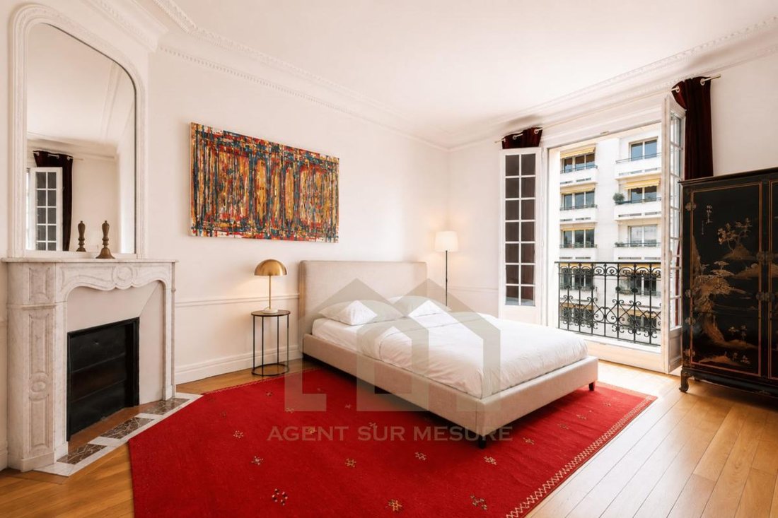 Apartment in Auteuil Sud, Paris 16e Arrondissement, Paris 4 - 19095125