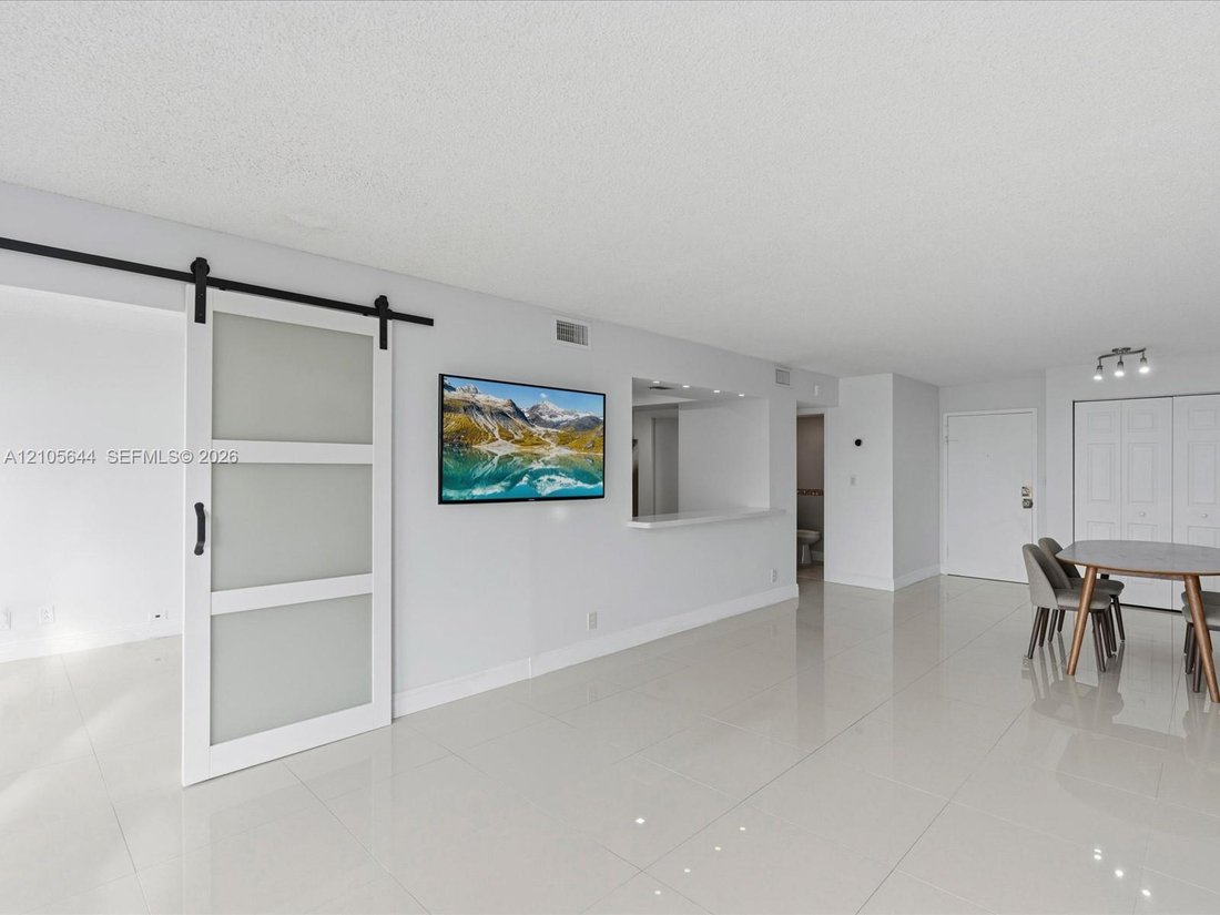 Condominio en Hallandale Beach, Florida, Estados Unidos 3 - 19097523