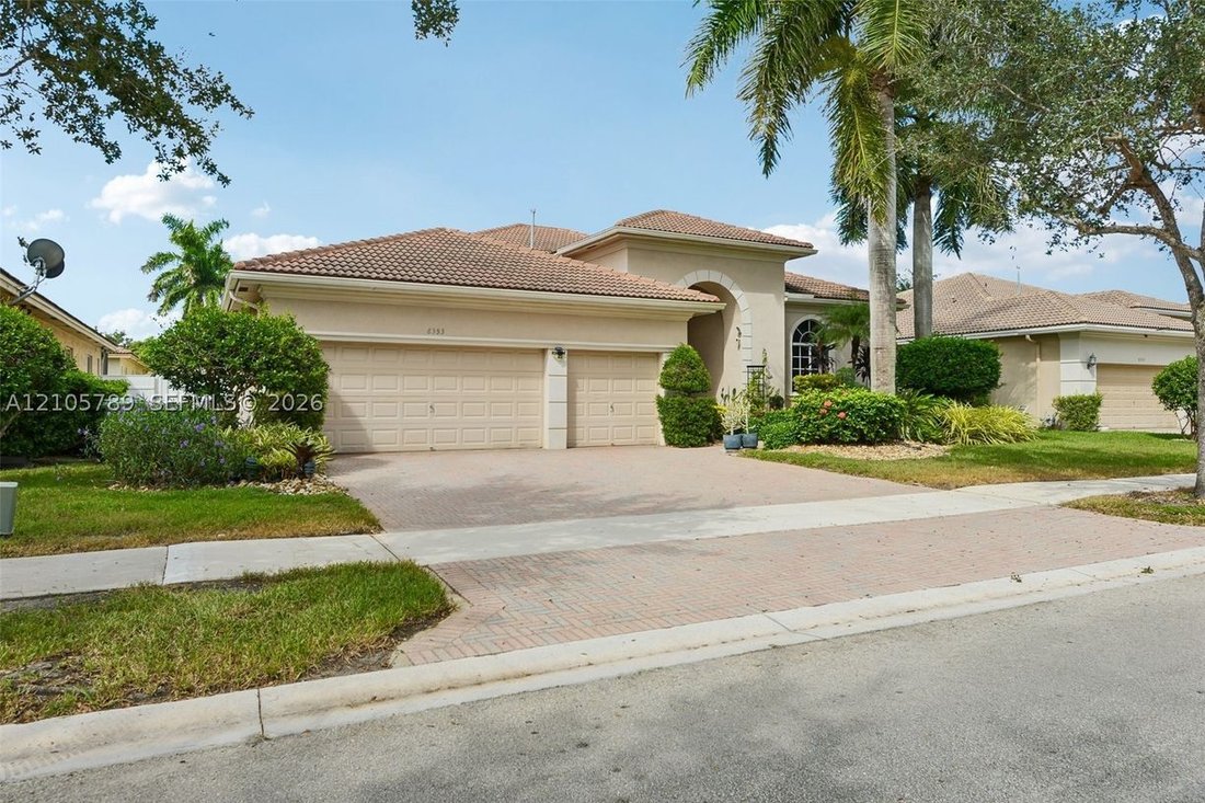 Casa en Pembroke Pines, Florida, Estados Unidos 2 - 19096050
