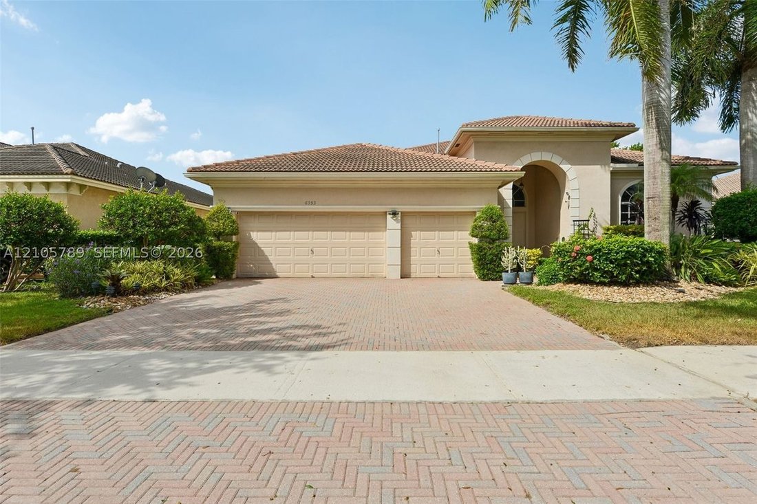 Casa en Pembroke Pines, Florida, Estados Unidos 1 - 19096050