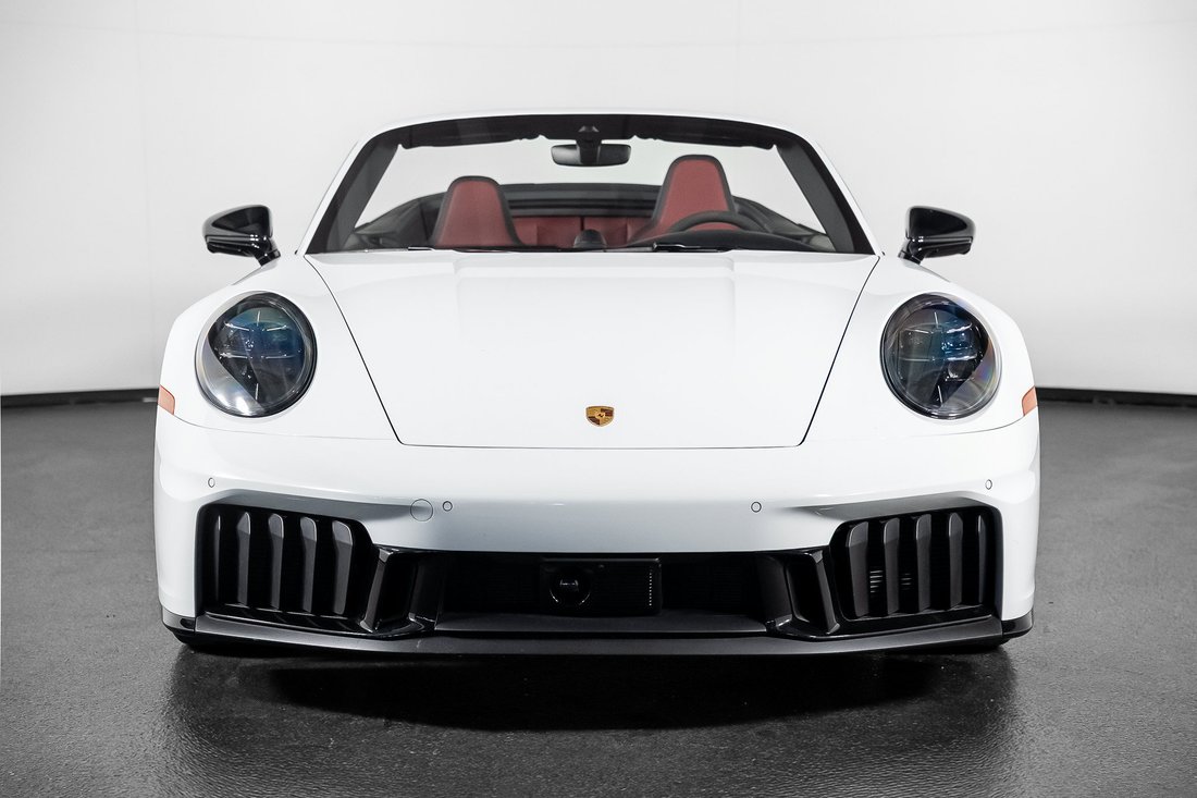 Cabriolet in Pompano Beach, FL, United States 5 - 19094964