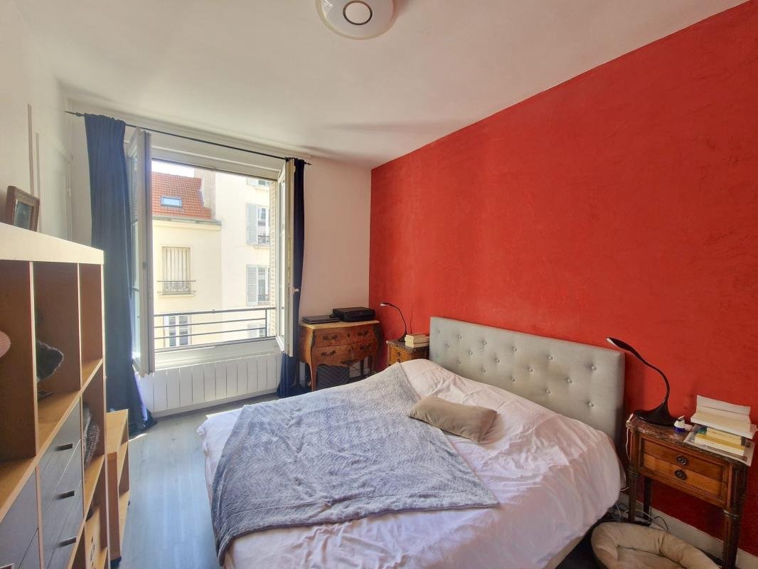 Apartment in La Fourche-Guy Môquet, Paris 17e Arrondissement, Paris 3 - 19095221
