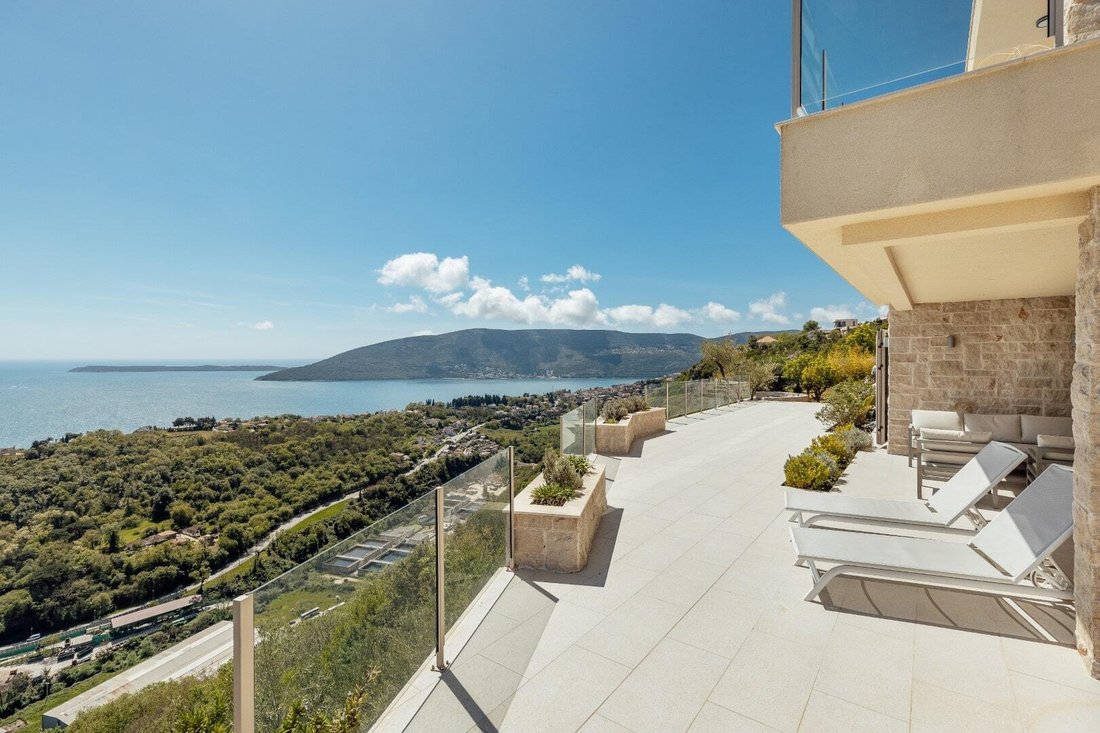 Villa en Podi, Herceg Novi Municipality, Montenegro 1 - 16503940