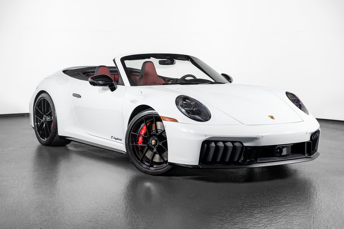 Cabriolet in Pompano Beach, FL, United States 1 - 19094964