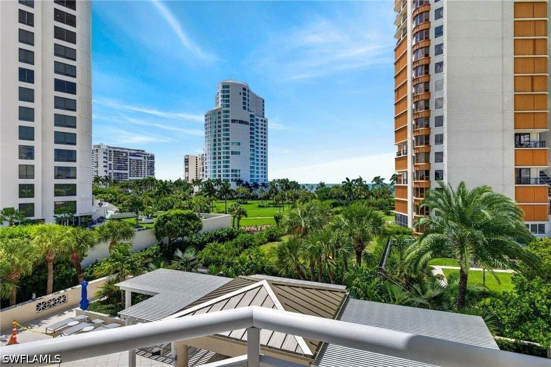 Condo in Naples, Florida, United States 2 - 19096612