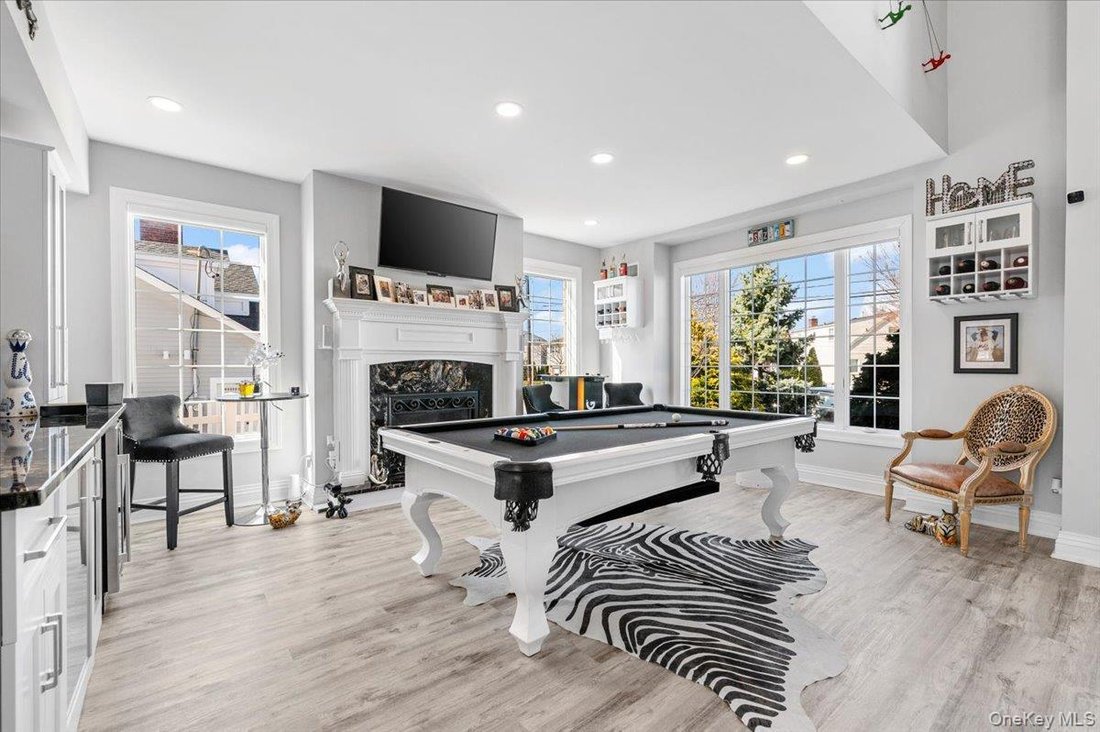 House in Massapequa, New York, United States 5 - 19096837