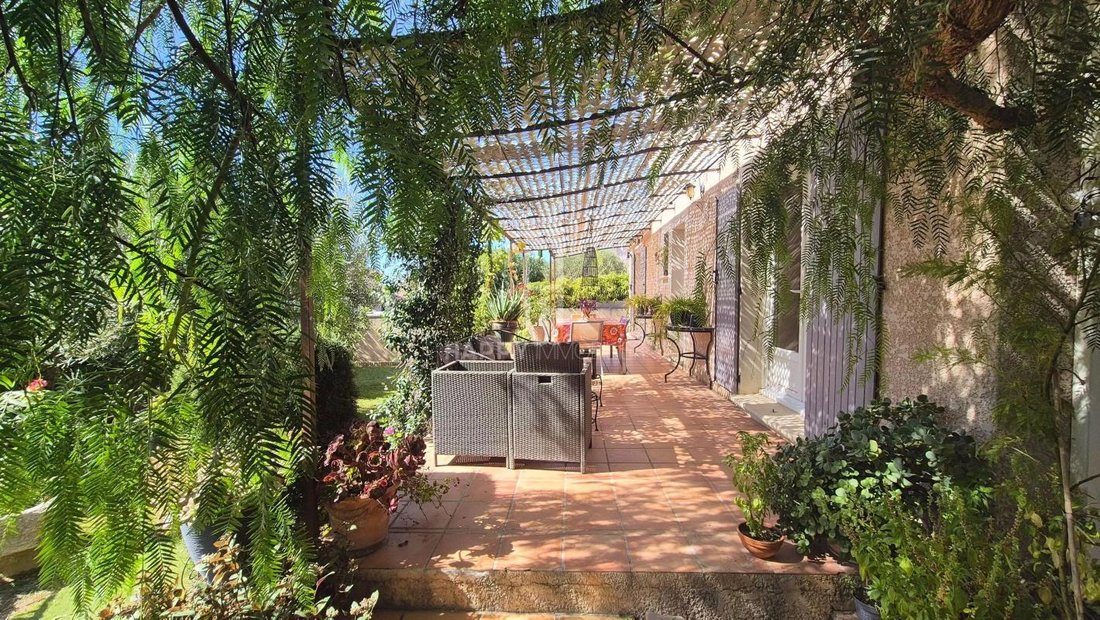 Casa en Saint-Remy-de-Provence, Provenza-Alpes-Costa Azul, Francia 2 - 15408590