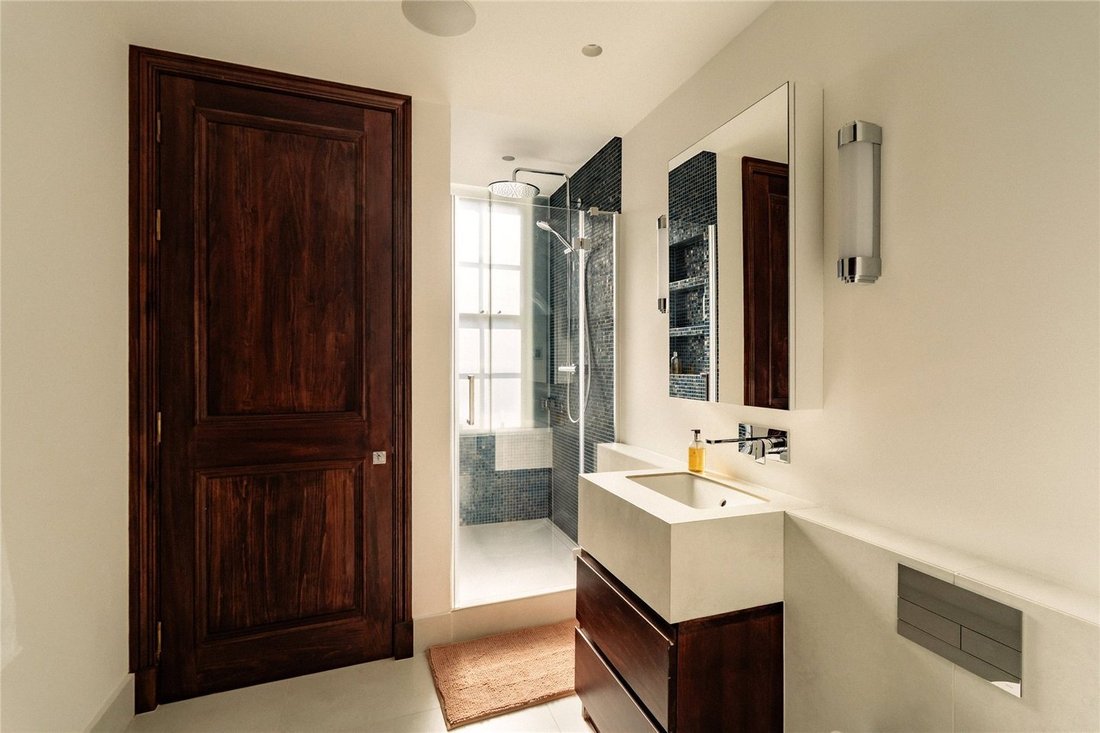 Apartment in Mayfair, Westminster, England 5 - 19096913