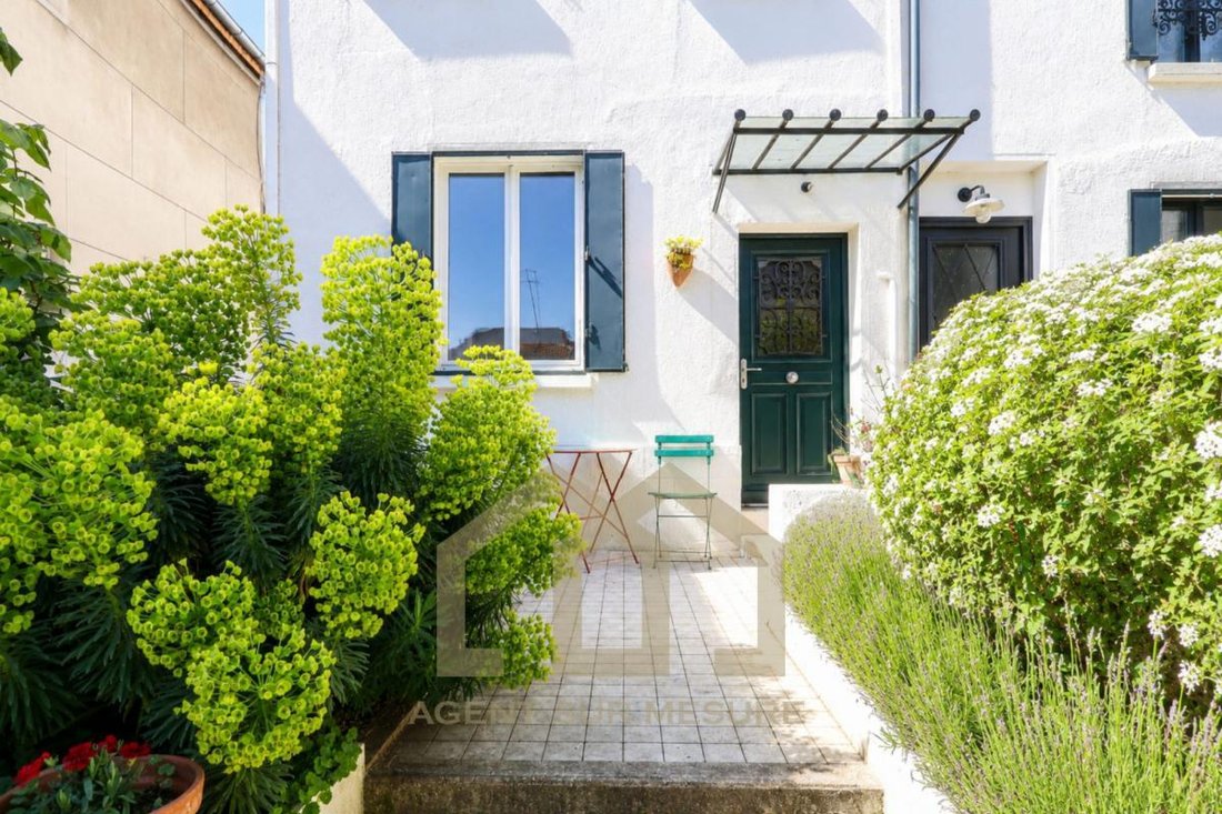 Maison à Bagnolet, Île-de-France, France 2 - 19095206