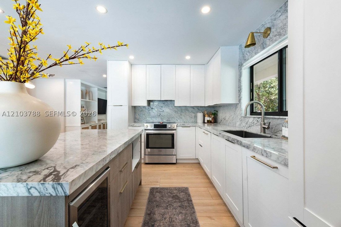 Casa a Coral Gables, Florida, Stati Uniti 4 - 19097017