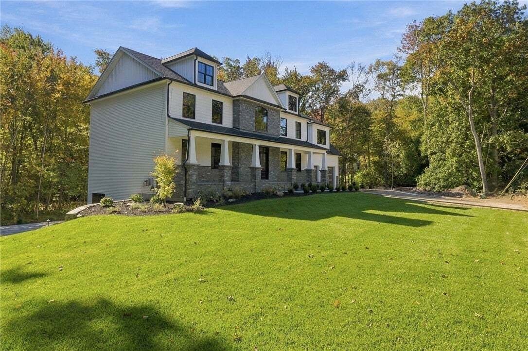 House in Cranston, Rhode Island, United States 2 - 19096492