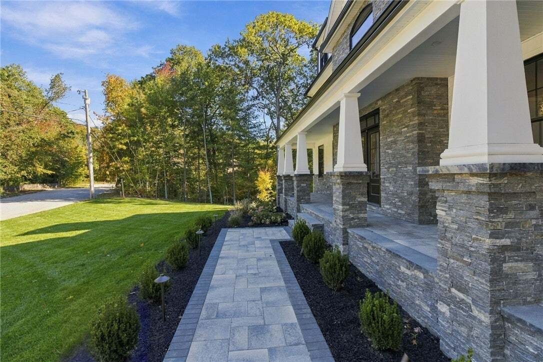 House in Cranston, Rhode Island, United States 3 - 19096492