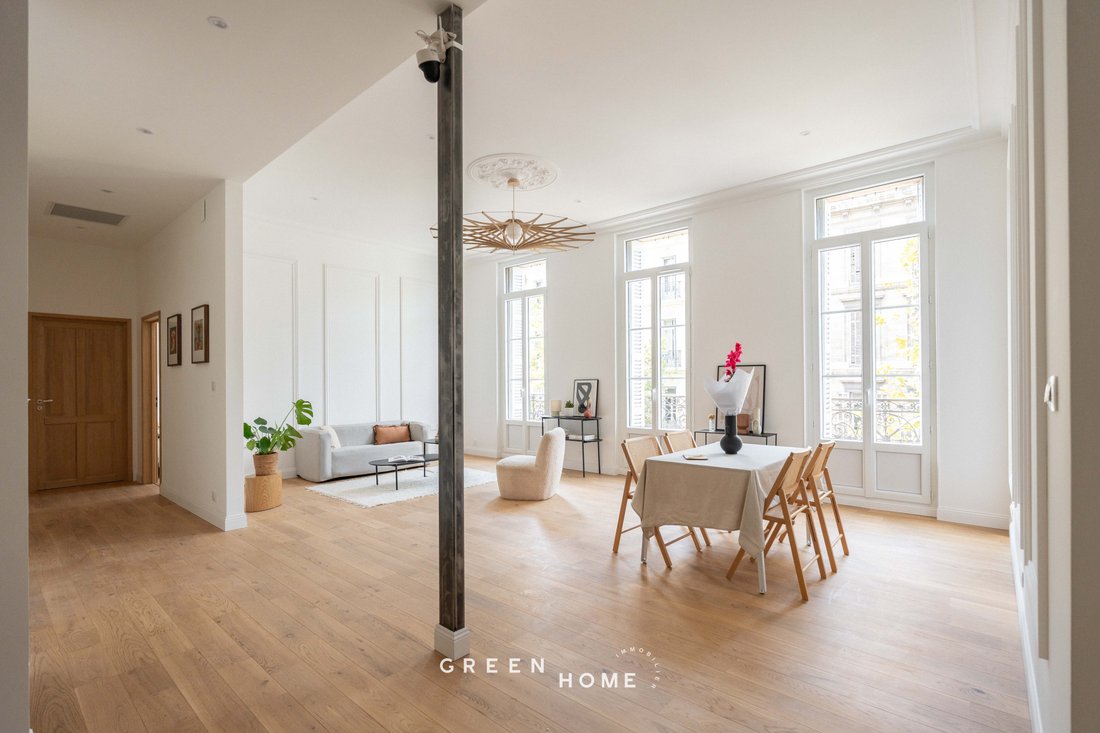 Apartment in Castellane, 6e Arrondissement, Marseille 5 - 19095416