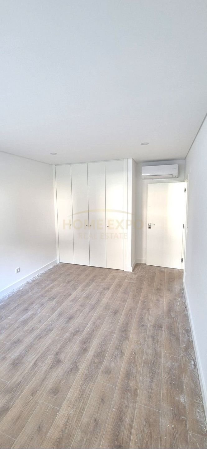 Apartment in Santo António dos Cavaleiros, Lisbon, Portugal 5 - 19095343