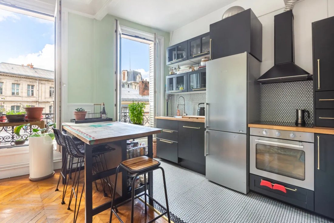 Apartment in Grange Aux Belles-Terrage, Paris 10e Arrondissement, Paris 3 - 19095527