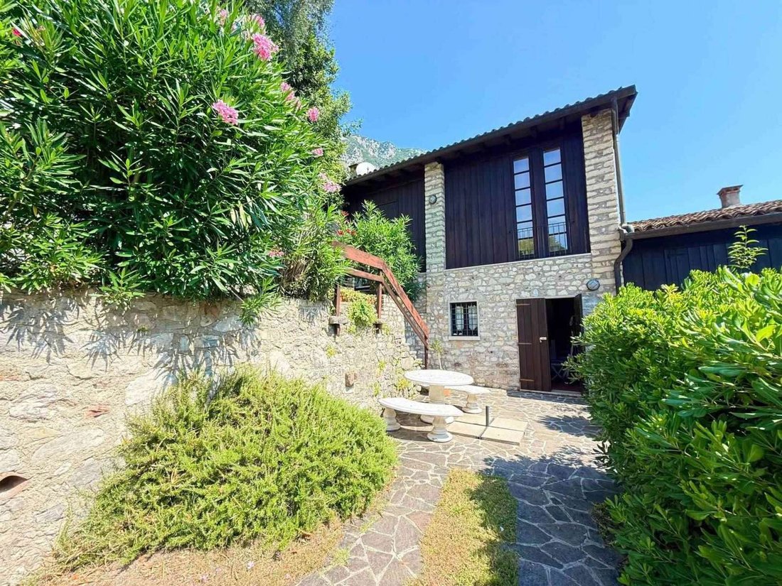 Villa en Gargnano, Lombardía, Italia 2 - 19095200