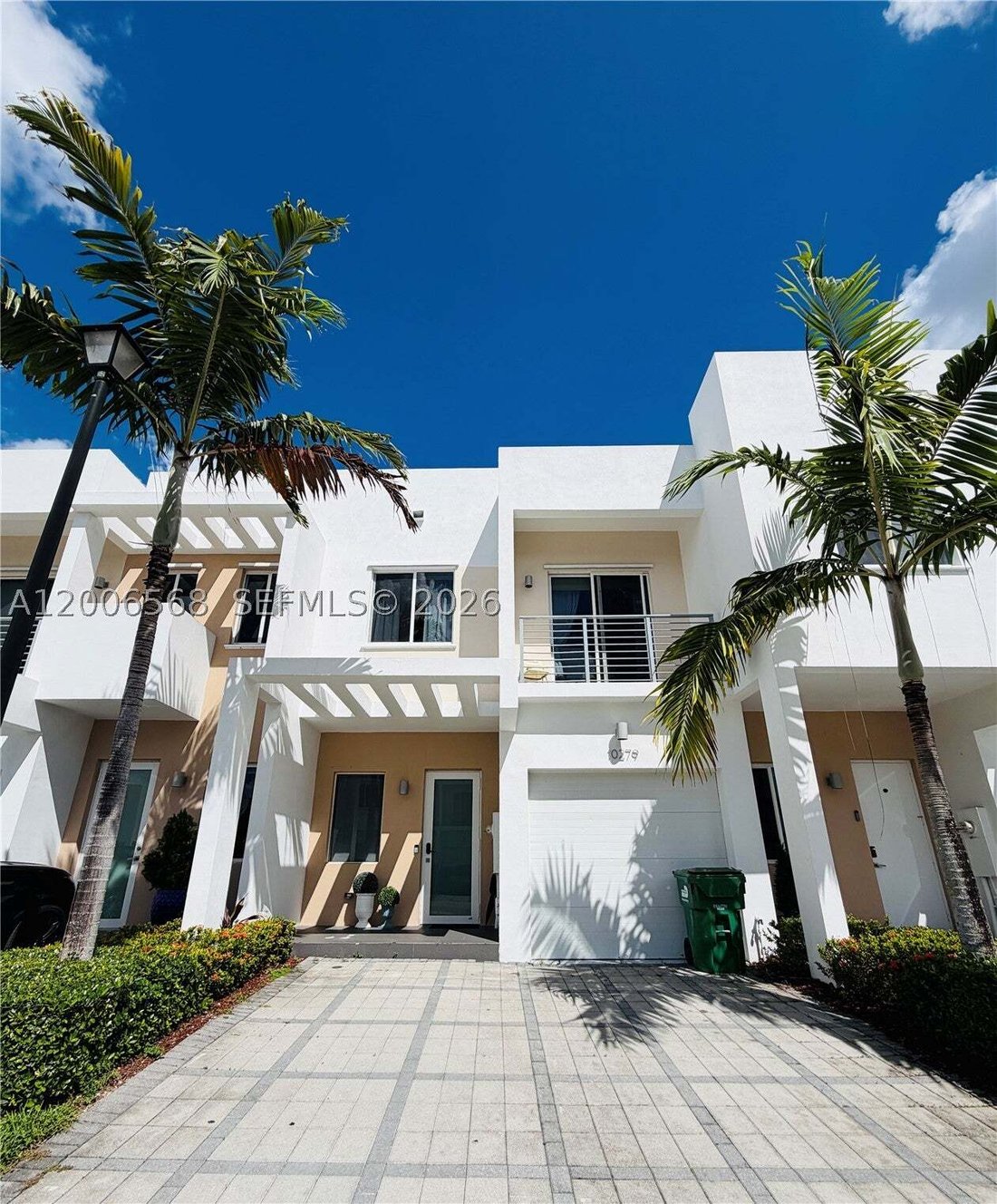 Maison de ville à Doral, Floride, États-Unis 1 - 17752073