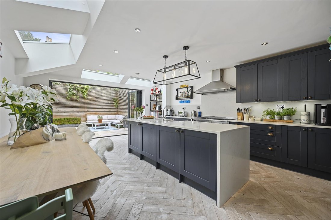 House in Shepherds Bush, Hammersmith and Fulham, England 1 - 19094479