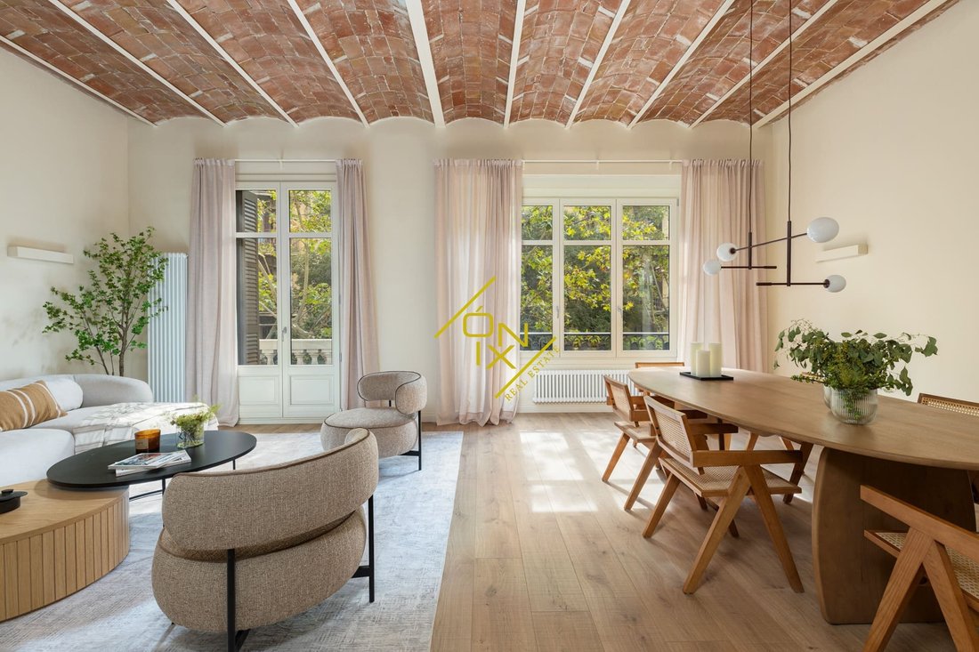 Appartamento a Eixample, Barcellona, Spagna 4 - 19096945