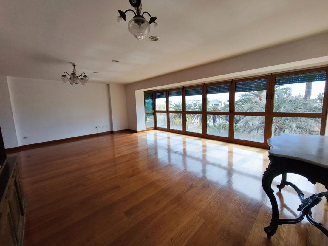 Wohnung in Alicante, Land Valencia, Spanien 1 - 19094974