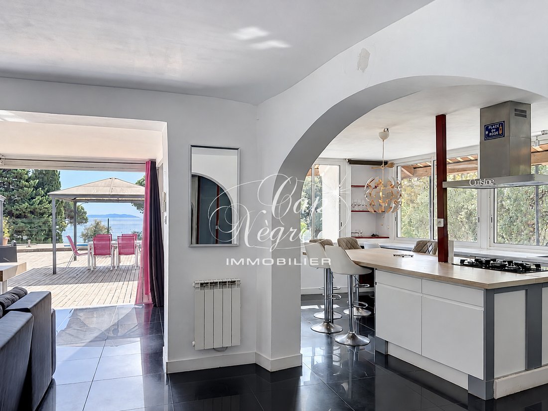 Wohnung in Le Lavandou, Provence-Alpes-Côte d'Azur, Frankreich 3 - 19097857