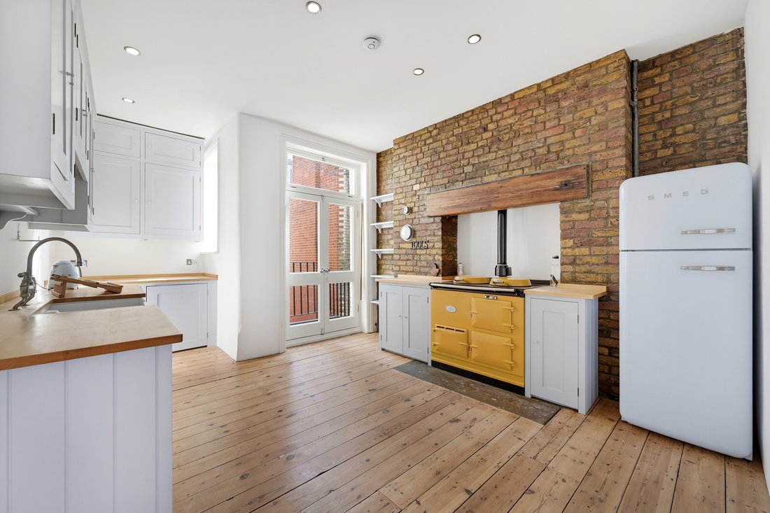 Apartment in Little Venice, Westminster, England 5 - 19094328