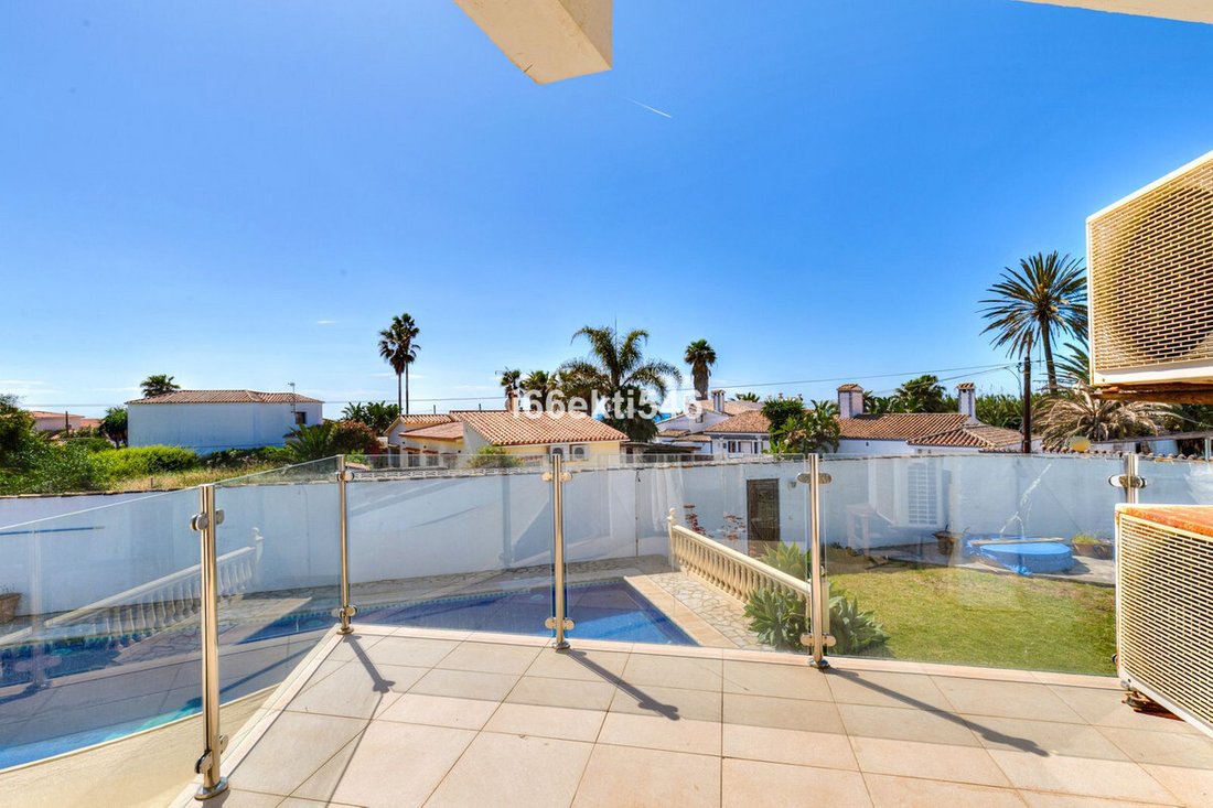 Villa en Estepona, Andalucía, España 2 - 18212414