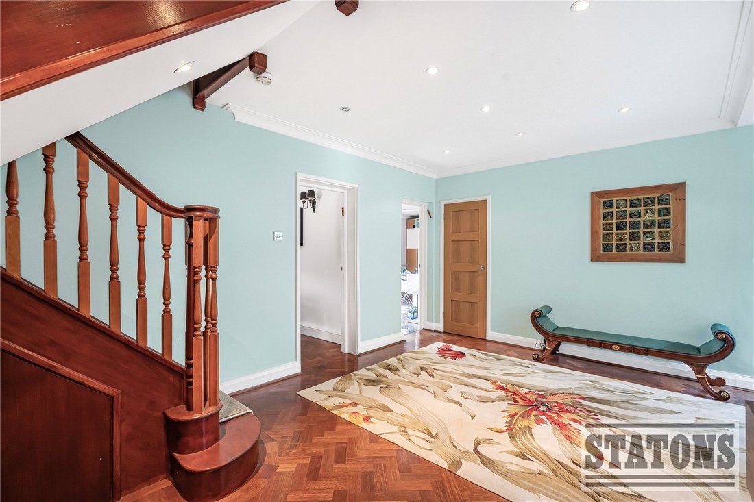 House in Barnet, England 2 - 19094419