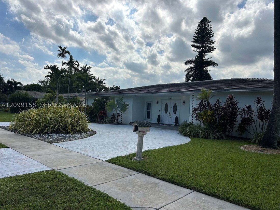 Haus in Miami Springs, Florida, Vereinigte Staaten 4 - 19097055