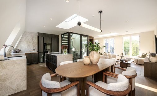 Apartment in Knightsbridge, Kensington And Chelsea, England 1
