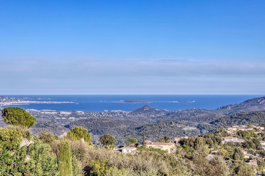 Villa a Les Adrets-de-l'Estérel, Provenza-Alpi-Costa Azzurra, Francia 3 - 19097841
