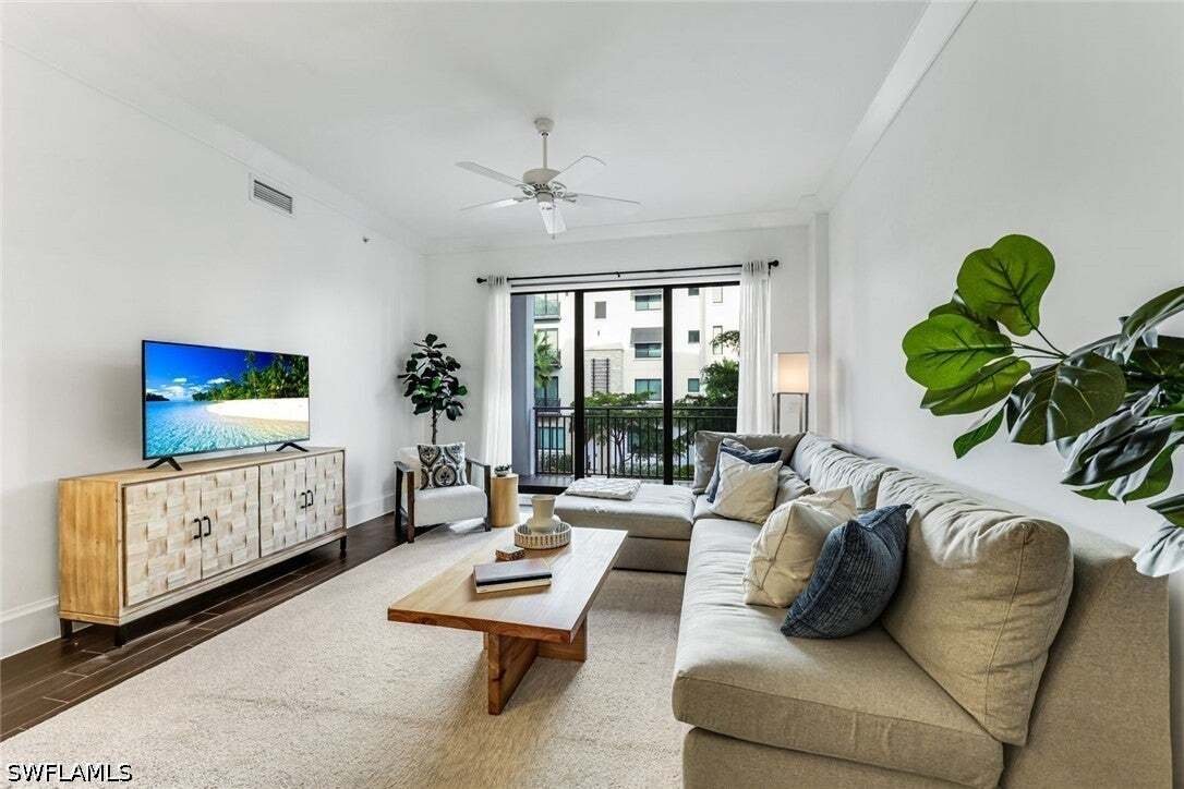 Condo in Naples, Florida, United States 1 - 19096623