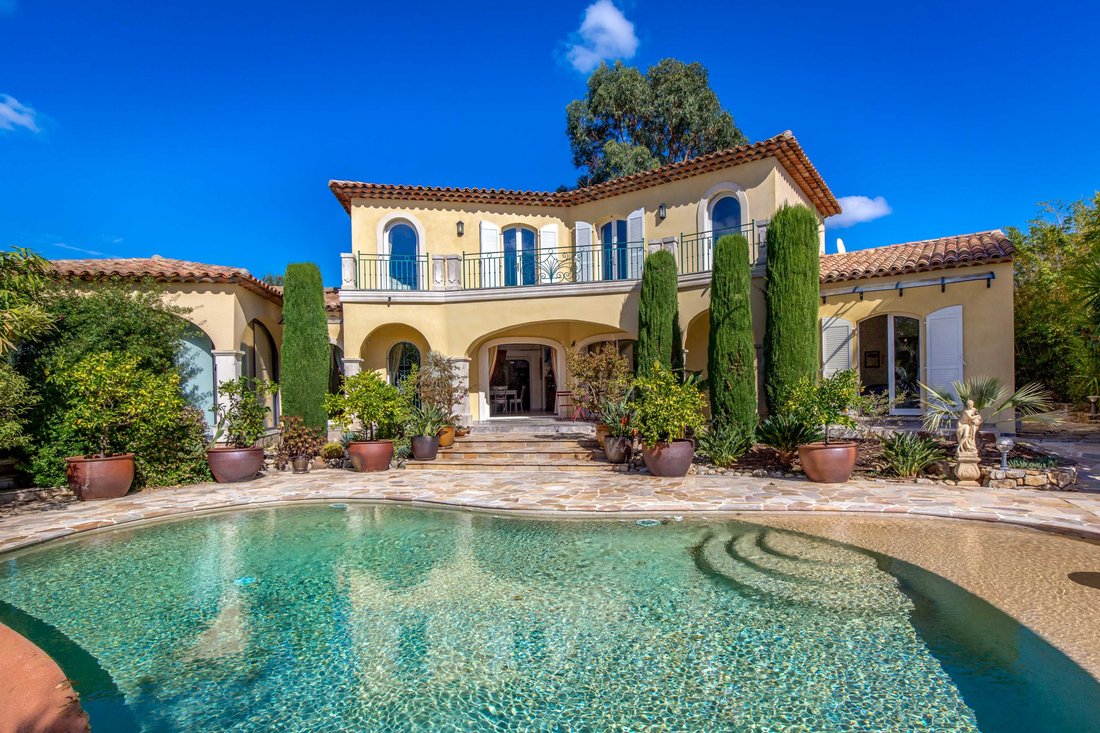 Villa in Exterieurs, Frejus, France 1 - 19097804