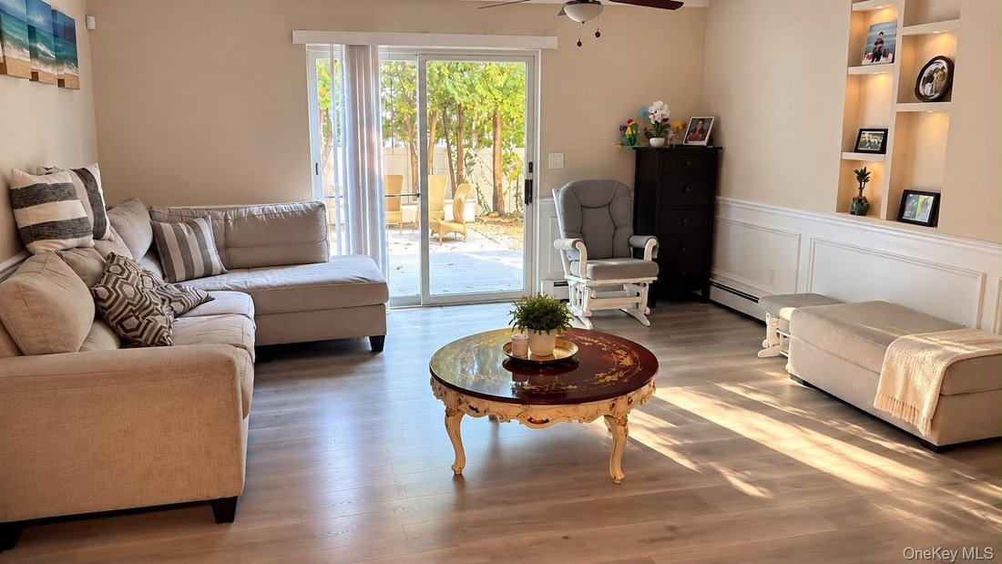 Casa a Manorville, New York, Stati Uniti 1 - 19096041
