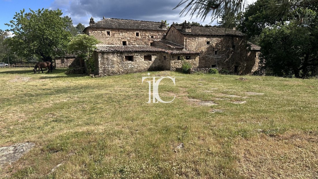 Tenuta a Les Vans, Auvergne-Rodano-Alpi, Francia 2 - 19098123