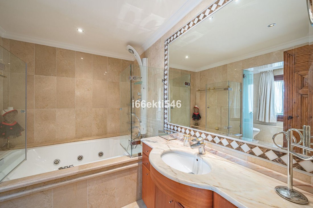 Villa a Estepona, Andalusia, Spagna 5 - 12022495