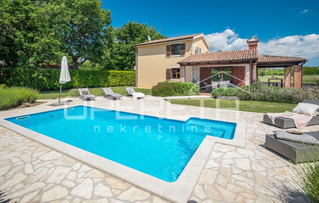 Casa en Sveti Lovrec Pazenaticki, Istria, Croacia 2 - 19097747